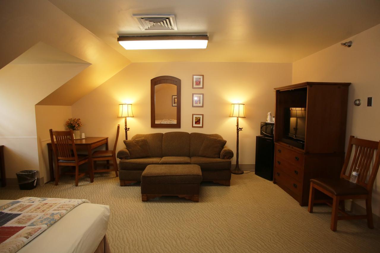 Canyon Inn Spencer Room photo